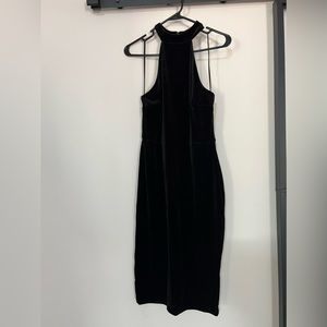 Black velvet simple dress